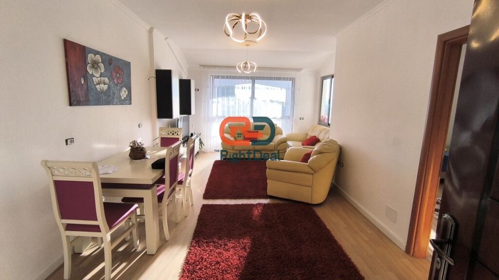 Ne Fresk, Shitet Apartament 2+1 Me Verande Me Pamje Te Lire !!!