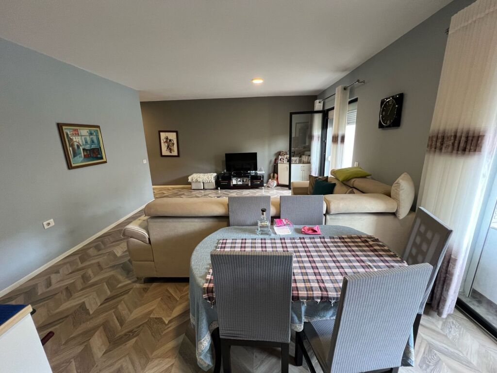 SHITET APARTAMENT 2+1 5 MAJI 189.000 EURO