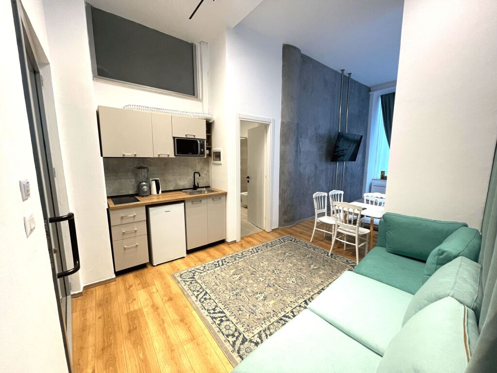 Studio Moderne Me Qera Afatgjatë | E Mobiluar Plotësisht