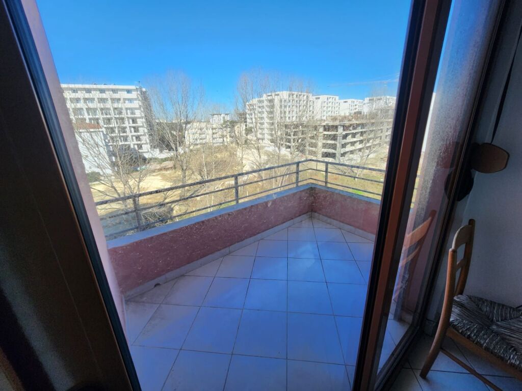 *Shitet apartament 1+1 pranë Liburna Resort**