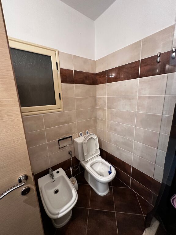 Apartament 1+1 me qira Lungo Mare, Vlorë (Vijë e dytë, pas Big Scoop)‼️