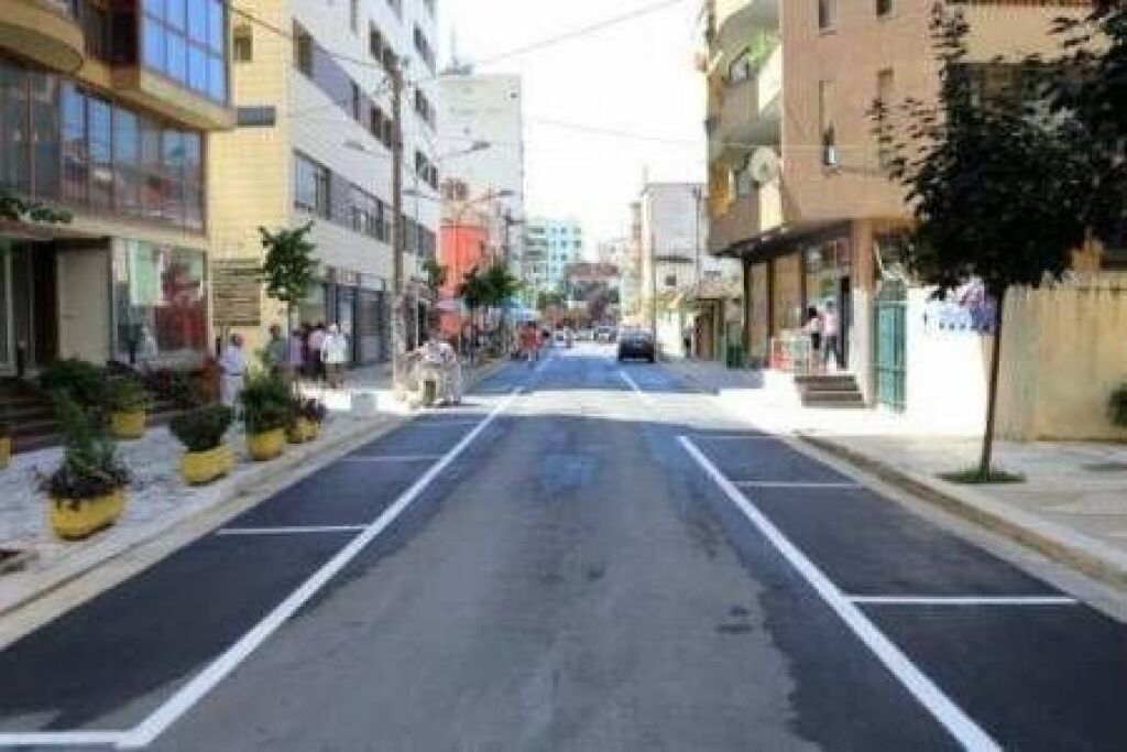 🏢 Jepet me Qira Ambient Biznesi – Rruga Siri Kodra 📍