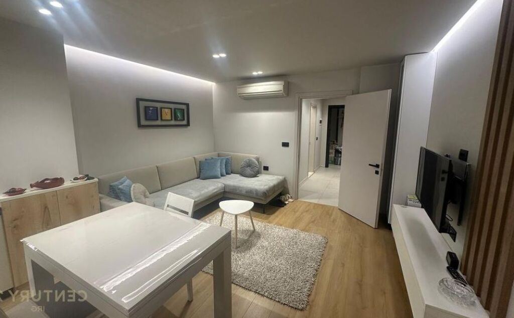 Apartment 1+1 for rent at the Paris Municipality.