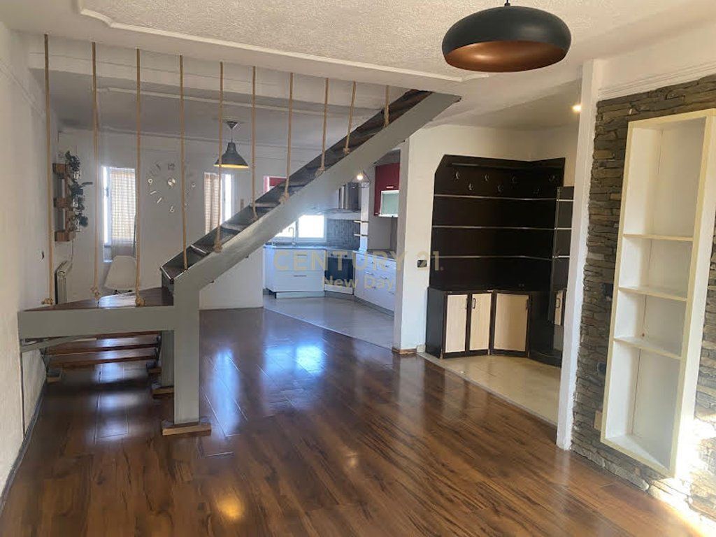 Duplex 2+1+2 for rent near Zogu Zi. 650 € /Month