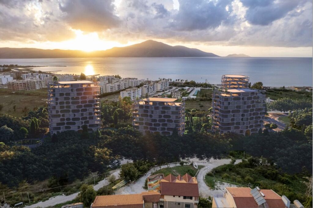 Shitet Apartament ne Radhime