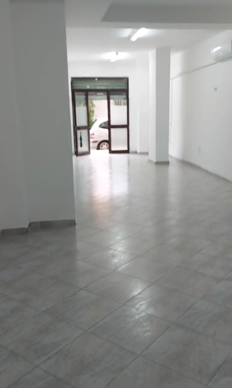 DYQAN ME QERA 40 M2 PAZAR I RI 40.000 LEKE FH-57856