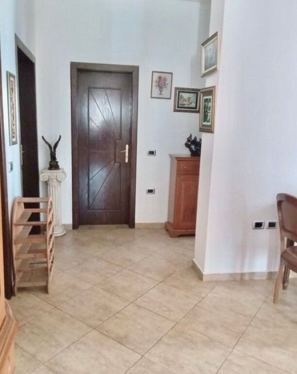2+1 House for Rent in Ali Demi, Tirana