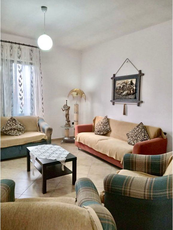 2+1 House for Rent in Ali Demi, Tirana
