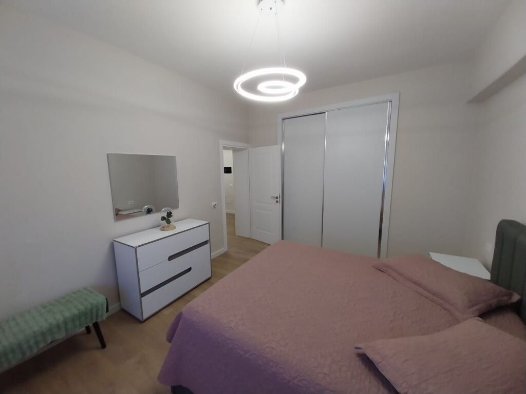 JEPET ME QERA APARTAMENT 2+1 PRANE MUZEUMIT , DURRËS