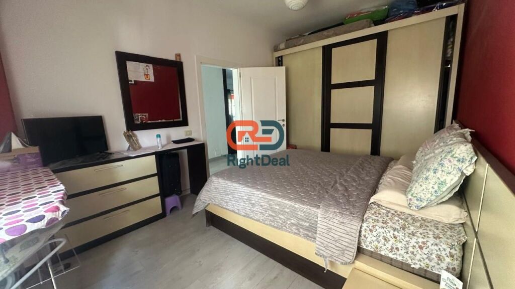 Tek Jordan Misja, Shitet Apartament 2+1 Me Planimetri Te Rregullt!