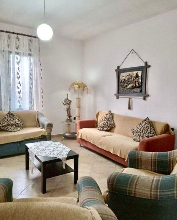 2+1 House for Rent in Ali Demi, Tirana