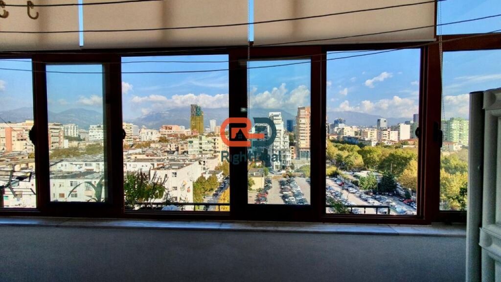 Tek Ish Ekspozita, Shitet Apartament 2+1+2 Me Organizim Perfekt!!!