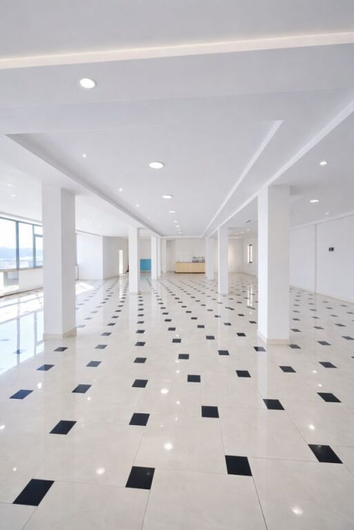 BUSINESS BUILDING FOR RENT 934 M2 SAUK 11,200 EURO  FH-57910