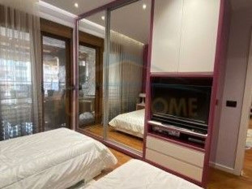 Shitet, Apartament2+1+2, Rruga e Kosovareve, Tirane.