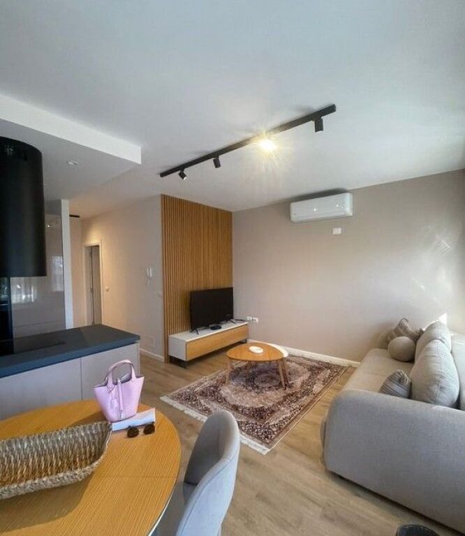 Apartament Modern 1+1 me Qira pranë Maternitetit të Ri