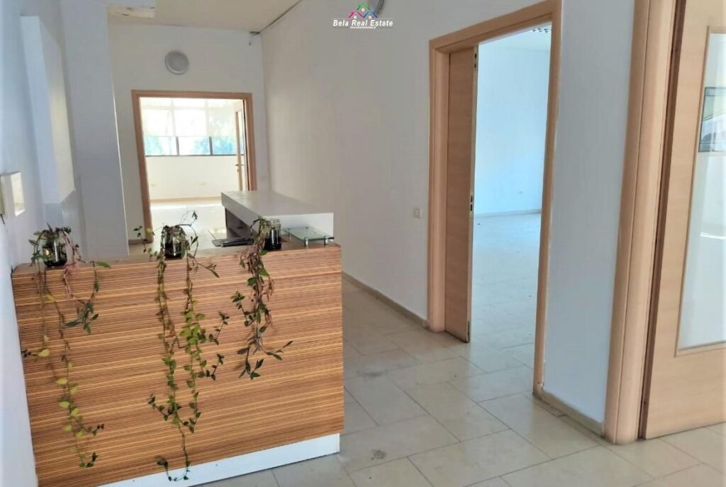 Zyre Me Qera Tek Rruga e Elbasanit (ID BZ2296) Tirane.