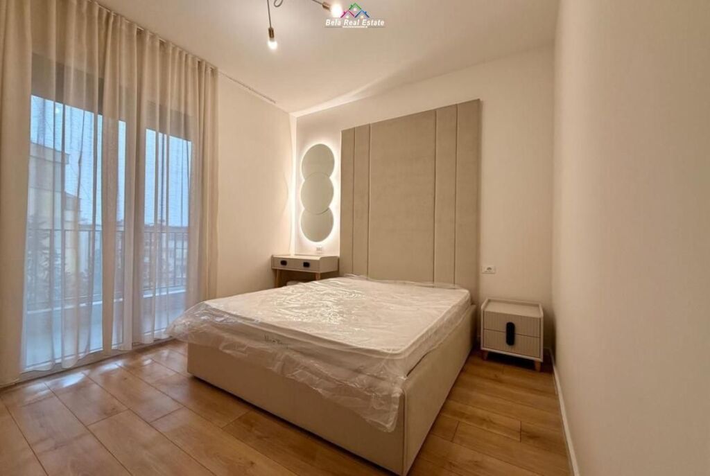 Apartament Me Qera 1+1 tek Komuna e Parisit (ID B2101466) Tirane