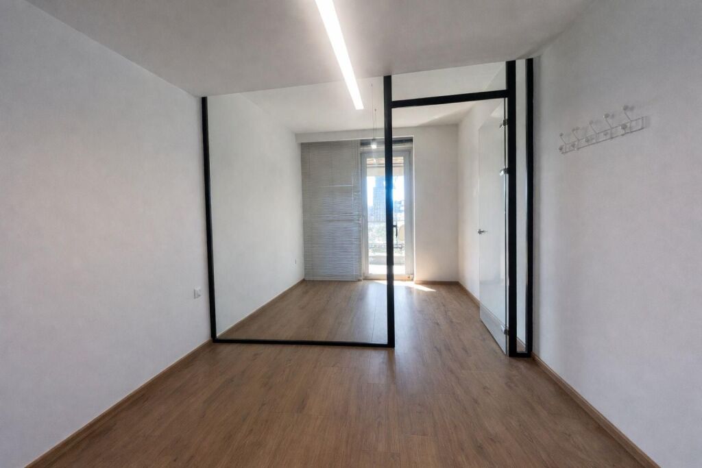 QIRA ZYRË 142.4 M² + 2 POSTE PARKIMI – QENDRA TURDIU, LOKACION PREMIUM QENDRA TIRANË