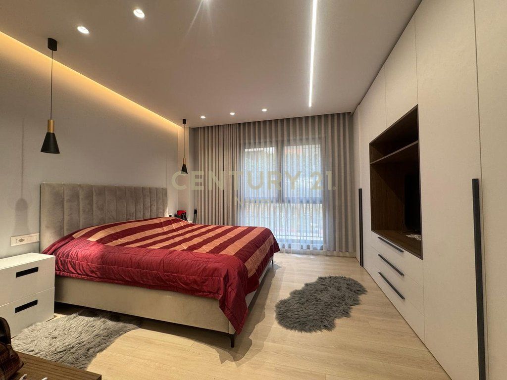 Appartamento di lusso 2+1+2+2 Posti Auto in vendita presso il Lago Secco