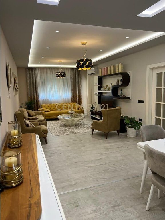 Apartment 2+1+ Parking Space for rent in Liqeni i Thate.