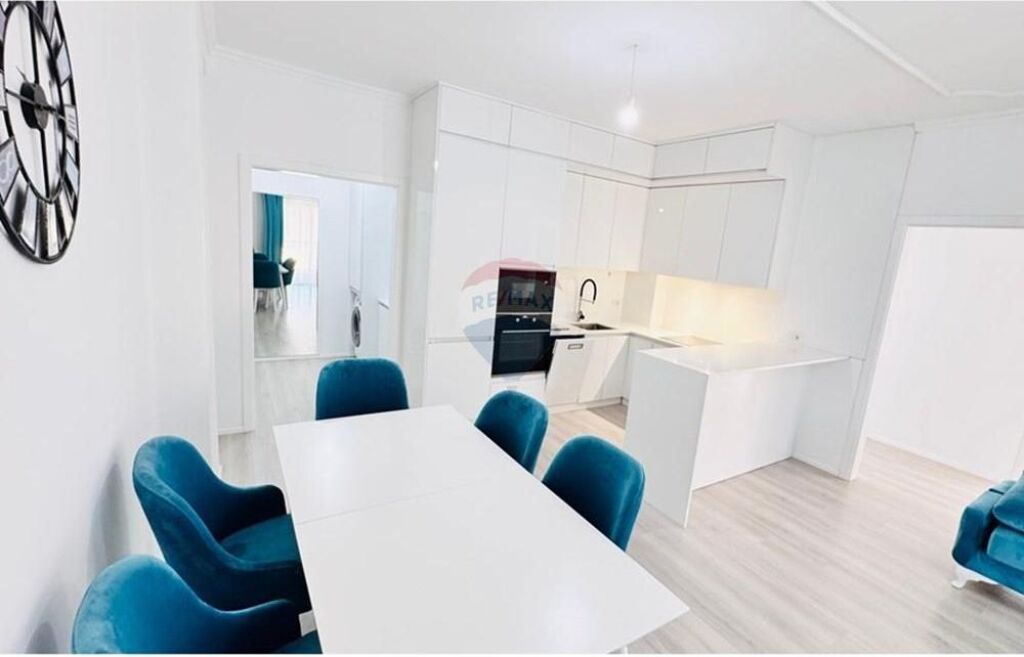 Shitet Apartament 2+1 me Post Parkimi, Inxhinieria e Ndertimit