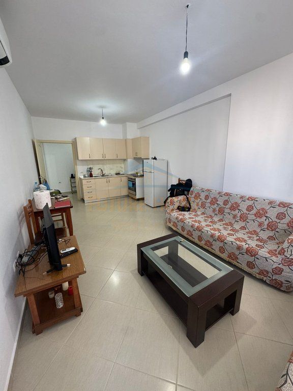 Qera , Apartament 2+1+2 ,Unaza e Re,Tirane