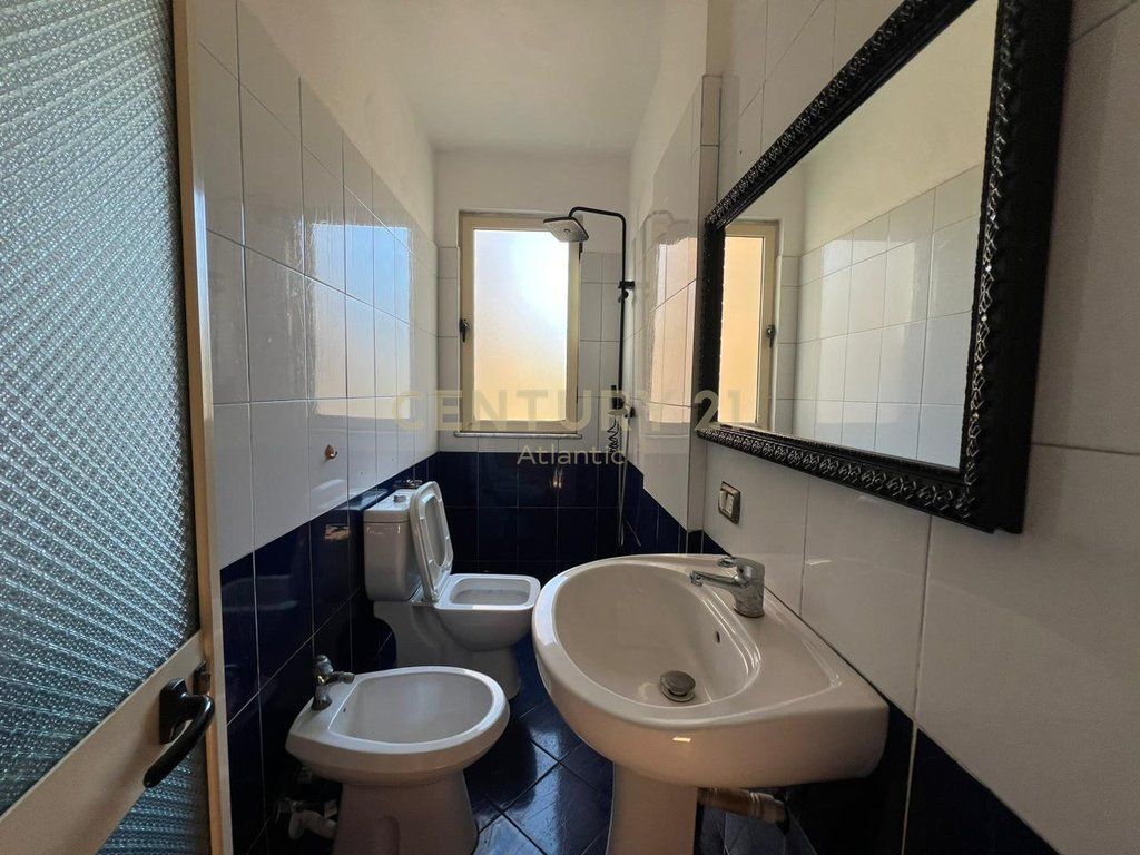 Hotel Për Qira në Shkëmbi I Kavajës, Durrës 6,500 € /Muaj