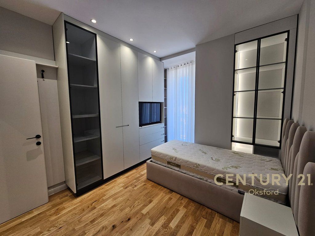 Shitet apartament 2+1Rezidenca "Nova", Mine Peza