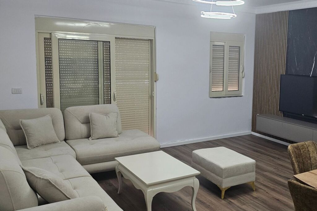 APARTAMENT PER QIRA NE VLORË