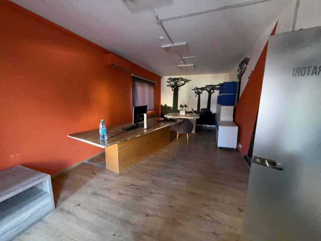 DUPLEX/AMBIENT PËR ZYRA | ISH-BLLOKU, QENDER, TIRANË