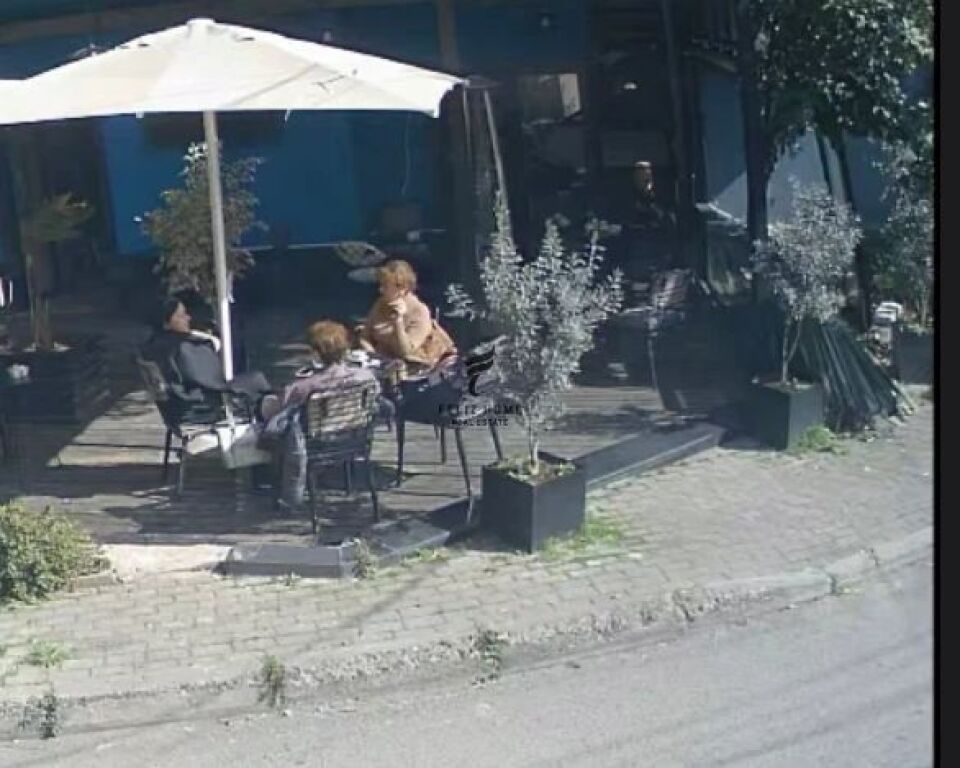 COMMERCIAL SPACE FOR RENT 170 M2 MYSLYM SHYRI 150.000 LEKE FH-57970