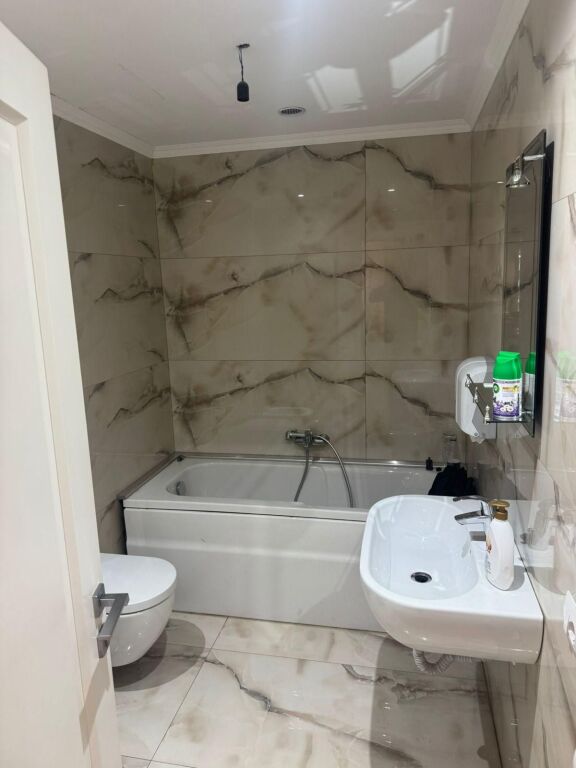 QIRA ZYRË 142.4 M² + 2 POSTE PARKIMI – QENDRA TURDIU, LOKACION PREMIUM QENDRA TIRANË