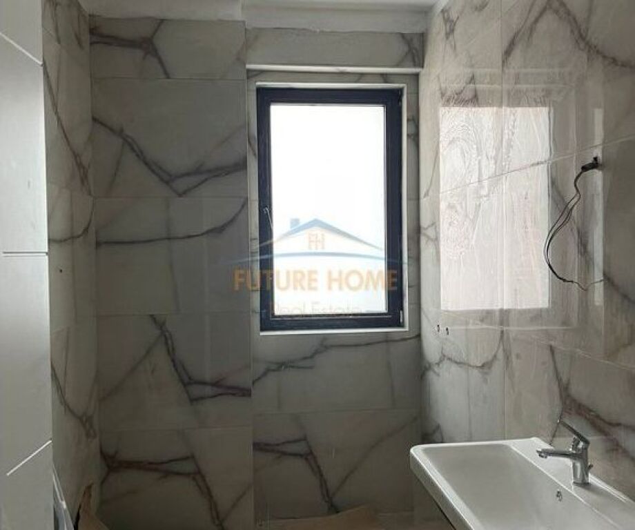 Shitje, Apartament 2+1, Myslym Shyri, Tiranë.