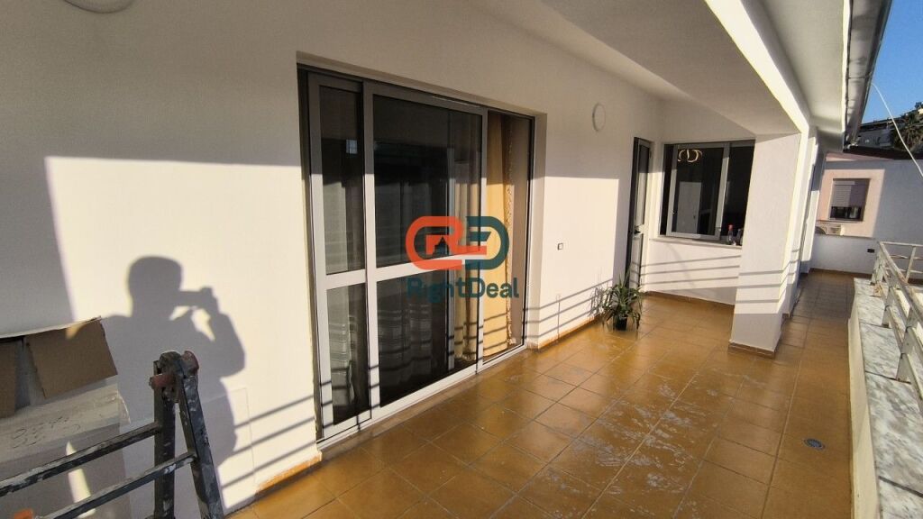 Ne Fresk, Shitet Apartament 2+1 Me Verande Me Pamje Te Lire !!!