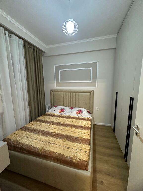 Affittasi 1+1 arredato di lusso Residenza KadiuAli Dem 🏷️45.000 lek