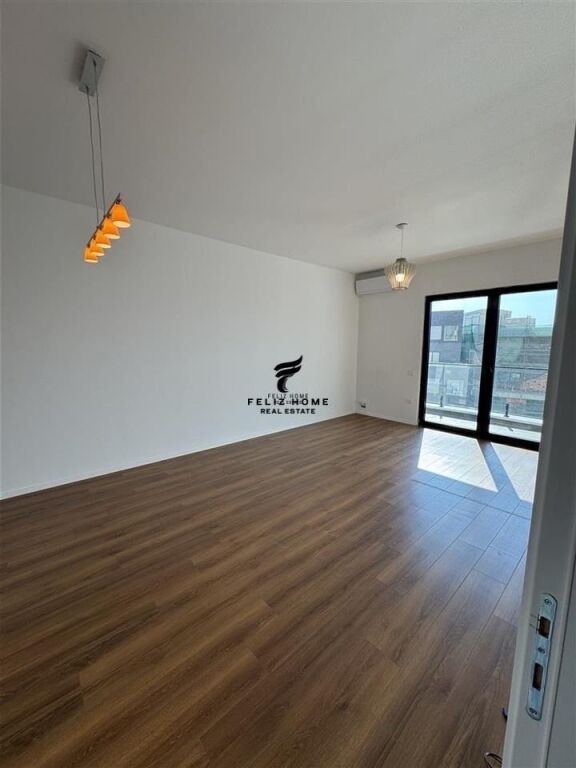 UFFICIO IN AFFITTO 122 M2 VIA DIBRA 60.000 LEKE FH-57895