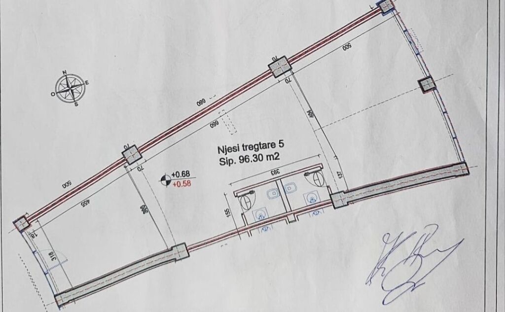 Commercial space for rent at Lake View