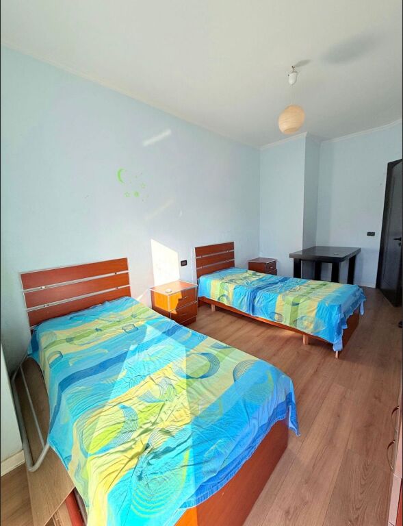 SHITET APARTAMENT 2+1 PRANE GJYKATES, DURRES