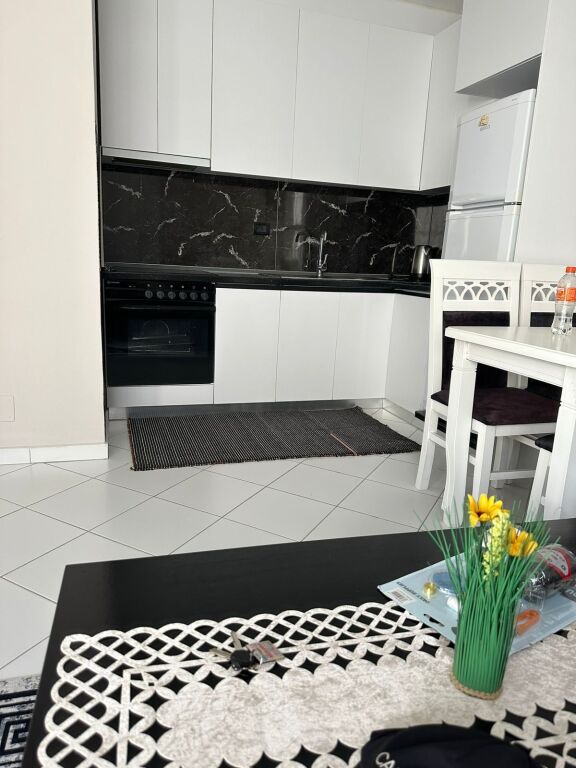 Jepet me qera 1+1 tek Unaza e Re 450€