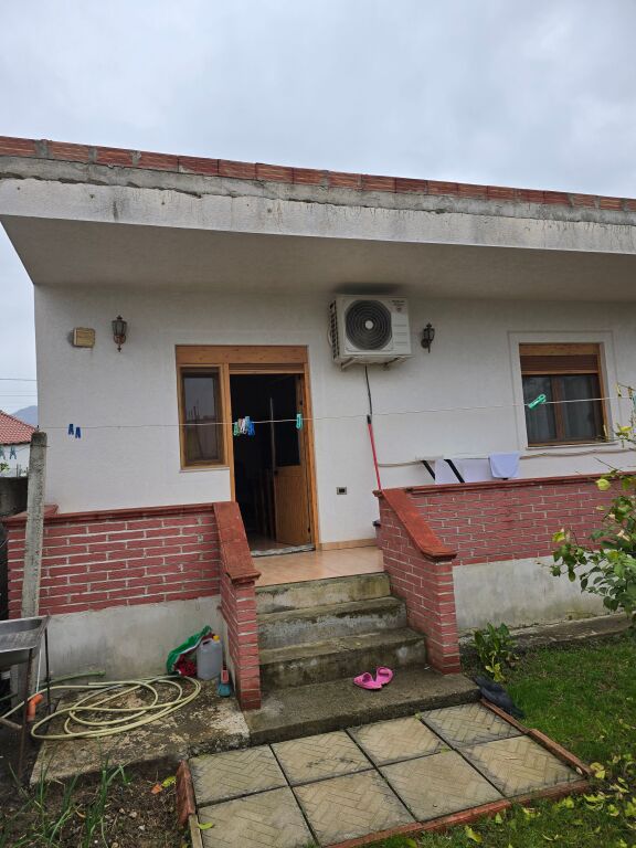 SHITET SHTËPI PRIVATE NË ZONEN E BATHORES,KAMEZ