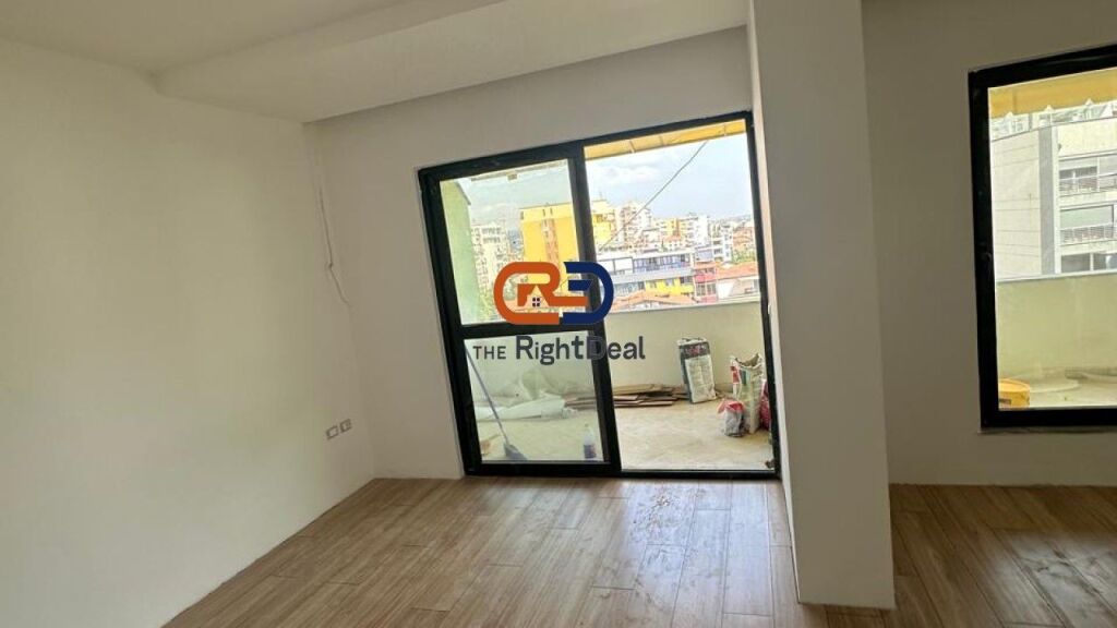 A Selvia, Affittasi Ambiente per Uffici Appena Investito !!!