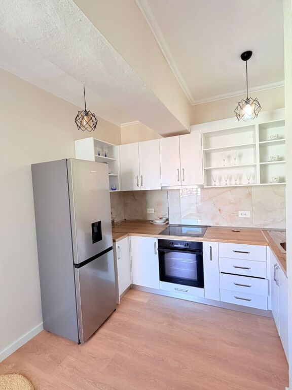 JEPET ME QERA APARTAMENT 2+1 PRANE MUZEUMIT, DURRES