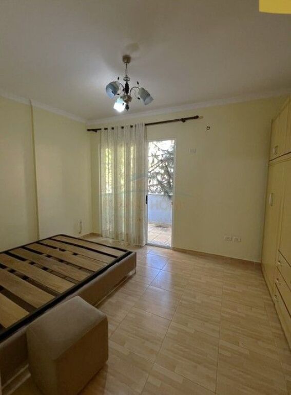 In vendita, Appartamento 2+1, Fresk, Tirane