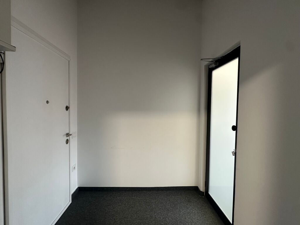 Office for rent ARLIS, opposite QSUT