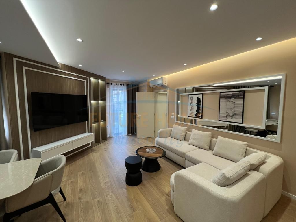 Apartament 2+1+2+Post Parkimi, Rruga e Durrësit, 