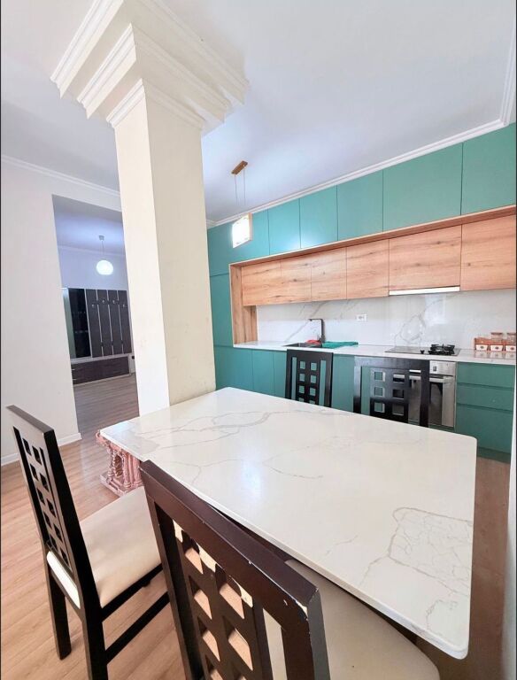 SHITET APARTAMENT 2+1 PRANE GJYKATES, DURRES