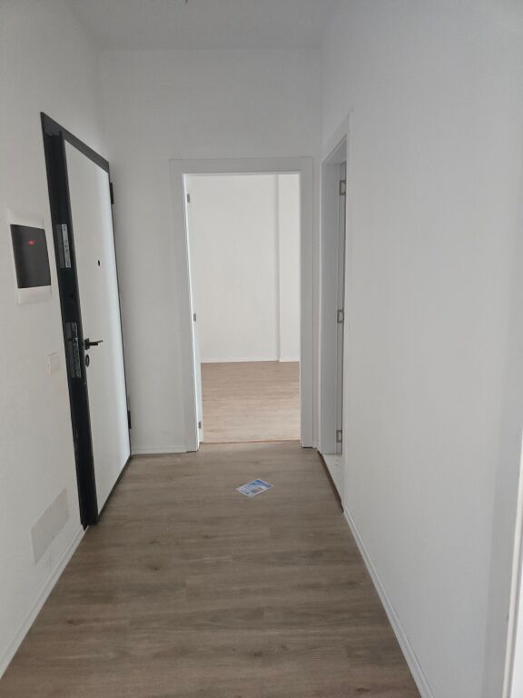SHITET APARTAMENT 2+1 NË KAMEZ