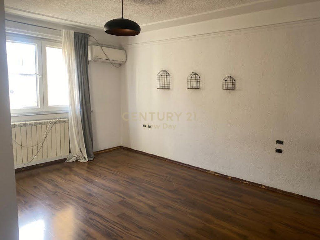 Duplex 2+1+2 for rent near Zogu Zi. 650 € /Month