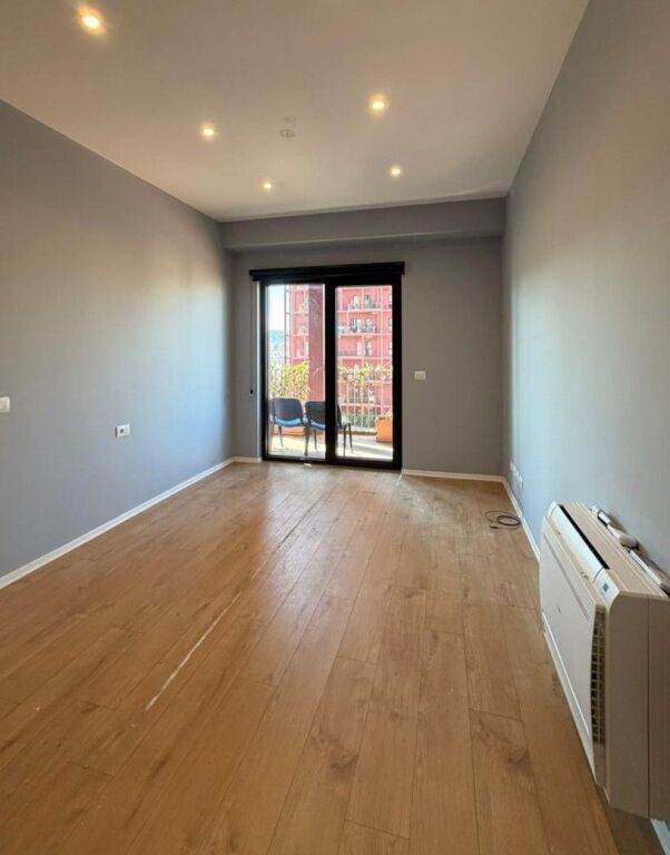 Locale Commerciale (Ufficio) In Affitto Presso Garden Building!!