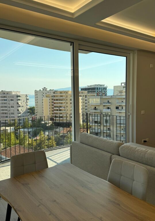 Apartament 2+1+2 ballkone ne shitje ne Skel, Vlore